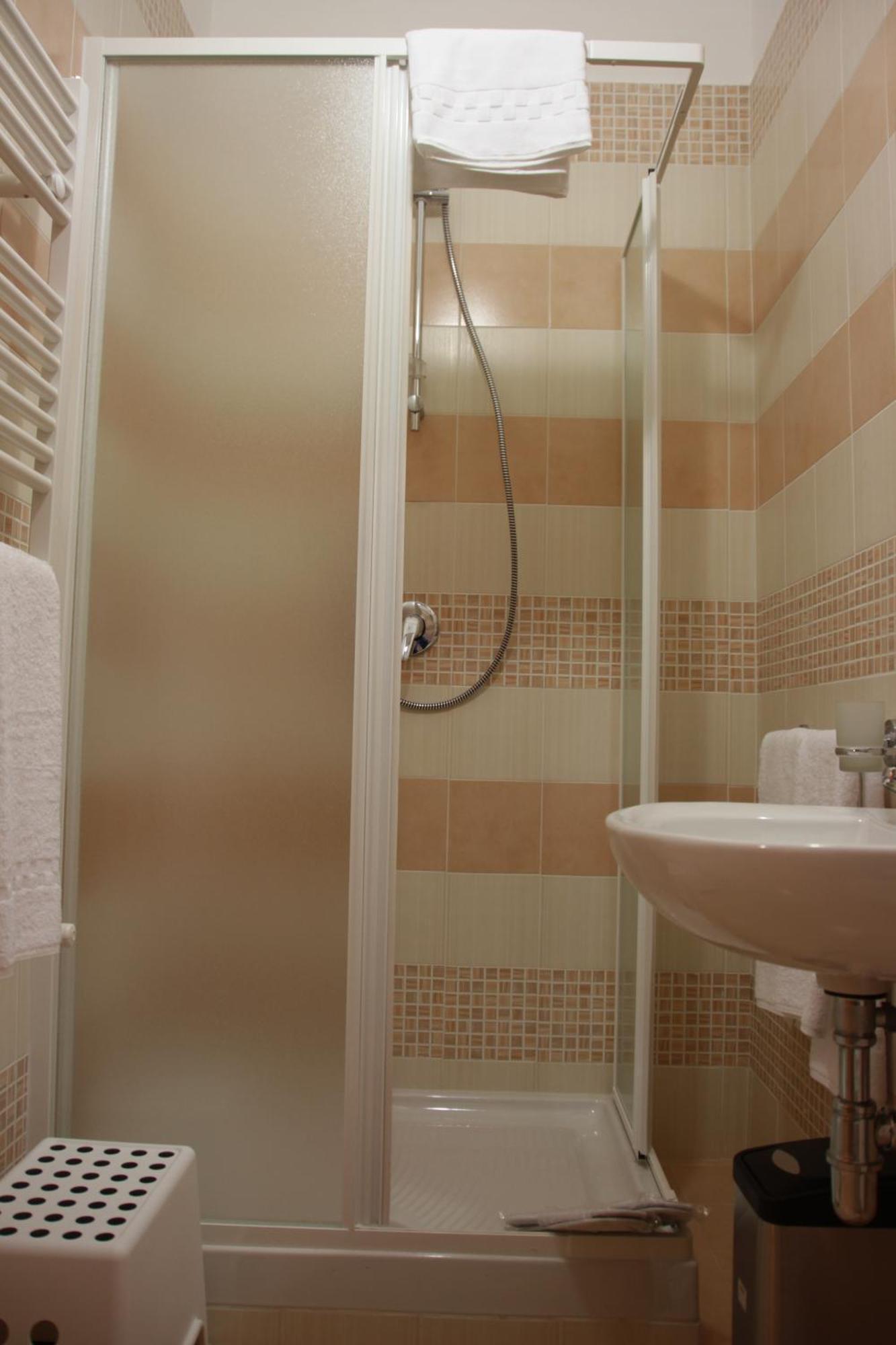 Bovio Modern Suite Naples Room photo